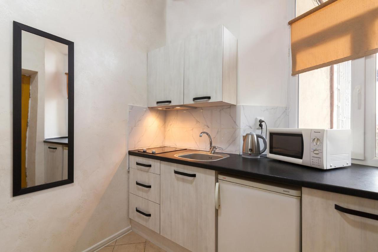 Leogrand Apartments Panteleimona Kulisha 27 Lviv Buitenkant foto